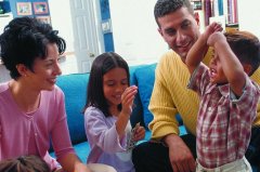父母對(duì)孩子的愛是一種責(zé)任